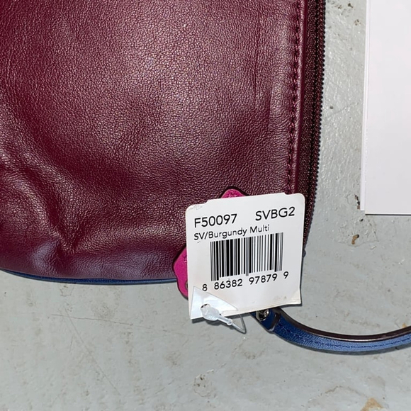 COACH quilted park wristlet, NWT F50097 burgundy multi leather - Picture 3 of 7